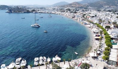 İzmir ve Muğla sahillerinde bayram yoğunluğu! Akın ettiler