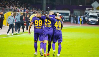 Eyüpspor kupasını aldı, Süper Lig’e yükseldi