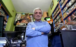 Kocaeli’de 40 Yıldır Plak ve Kaset Satan Ahmet Kara, Hatıraların Uğrak Noktası Oluyor