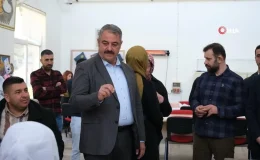 AK Parti Diyarbakır Büyükşehir Belediye Başkan Adayı Mehmet Halis Bilden, istihdam garantili mesleki eğitim kurslarıyla işsizlik sorununu çözecek
