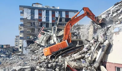 2 kişinin tahliyesini sağlayan raporu hazırlamışlardı! 44 kişinin öldüğü site davasının bilirkişi heyeti çekildi