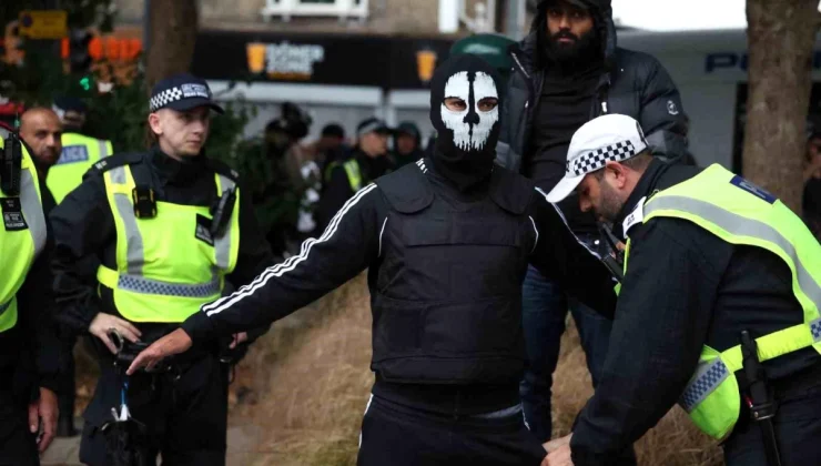 İngiltere’de Bıçaklı Saldırı Sonrası Gözaltı Sayısı Arttı