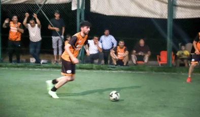 Selendi’de düşman işgalinden kurtuluşun 102. yıldönümü kutlamaları kapsamında mahalleler arası futbol turnuvası başladı