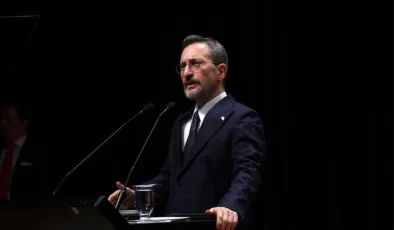 Cumhurbaşkanlığı İletişim Başkanı Fahrettin Altun, İsrail’in Mescid-i Aksa’ya yönelik saldırısını kınadı