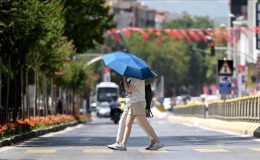 Sıcak havalarda ayak sağlığınızı koruyun, doğru ayakkabı kullanın