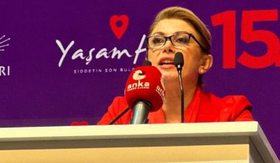 CHP’nin yeni kadın kolları başkanı Asu Kaya oldu