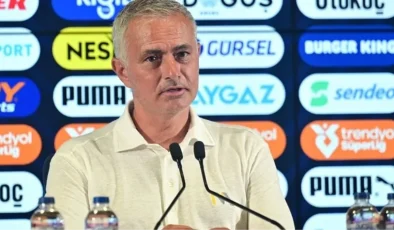 Gazetecinin sorusu Mourinho’yu deli etti: Hala bu soruyu nasıl sorabiliyorsun?