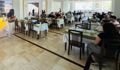 Antalya’da bir otelde madde bağımlılığı semineri düzenlendi