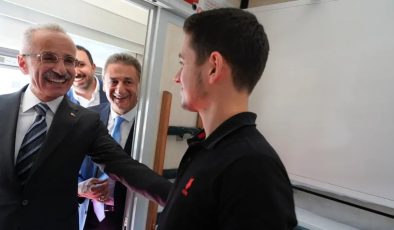 Yüzde 15 indirimden yaralanan gençlerin tercihi tren oldu