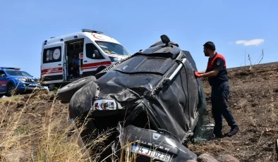 Şanlıurfa’da otomobil şarampole uçtu: 1 ölü, 4 yaralı!