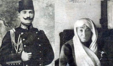 Atatürk’ün süt kardeşi Saime Hanım ile mektuplaşması gün yüzüne çıktı