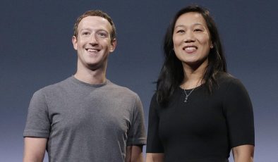 Mark Zuckerberg eşinin heykelini yaptırdı