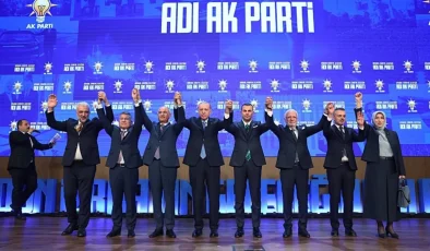 Son dakika: Başkan Erdoğan rozetlerini taktı! İşte AK Parti’ye katılan isimler