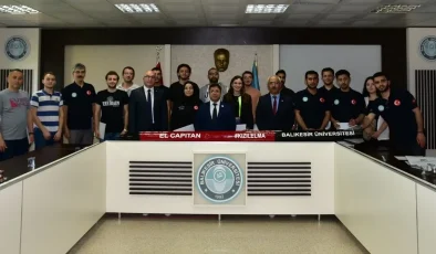 Rektör Prof. Dr. Yücel Oğurlu’dan TEKNOFEST finalistlerine teşekkür