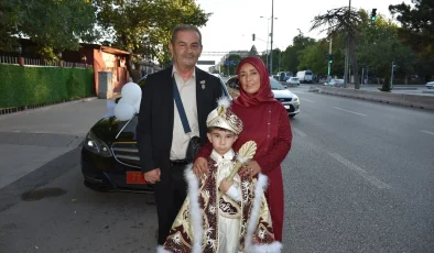 Kırıkkale Valisi Mehmet Makas, Şehit Kardeşine Makam Aracı Tahsis Etti